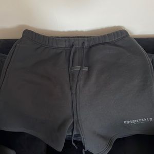 Fear of God ESSENTIALS sweat shorts